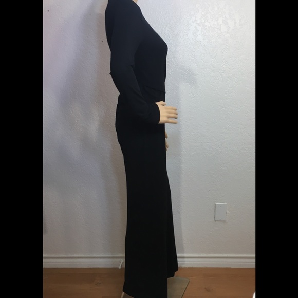 Fabletics Black Keyhole Top & Matching Pants - Picture 6 of 8